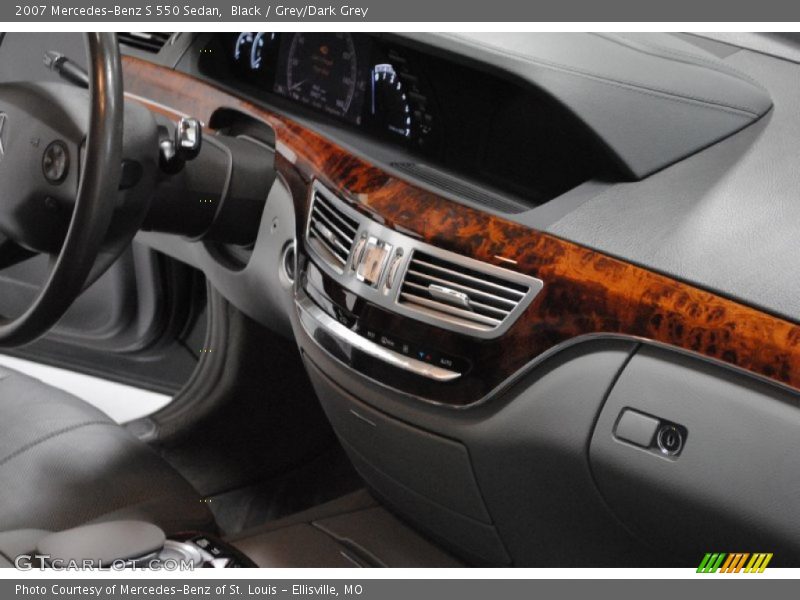 Black / Grey/Dark Grey 2007 Mercedes-Benz S 550 Sedan