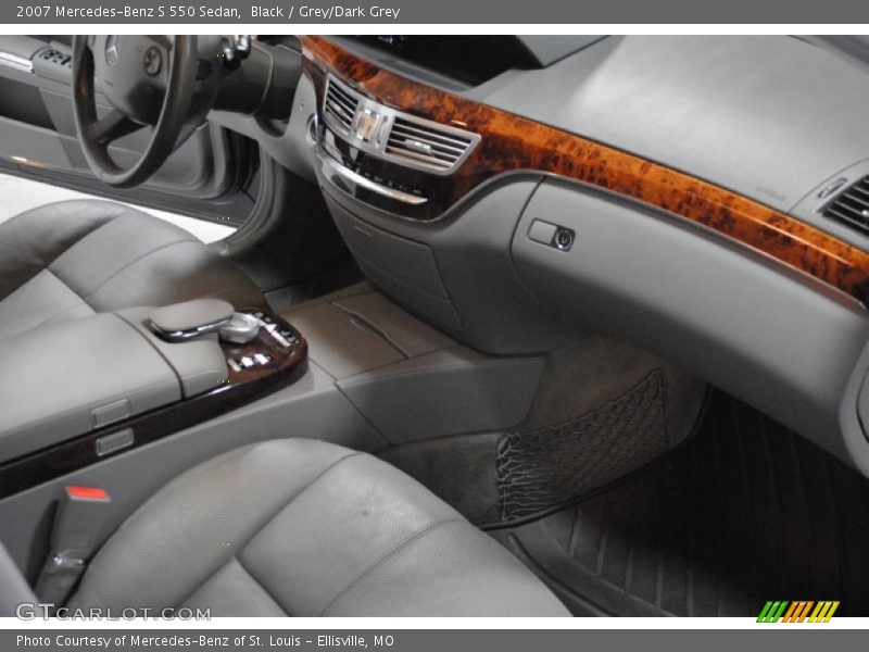 Black / Grey/Dark Grey 2007 Mercedes-Benz S 550 Sedan