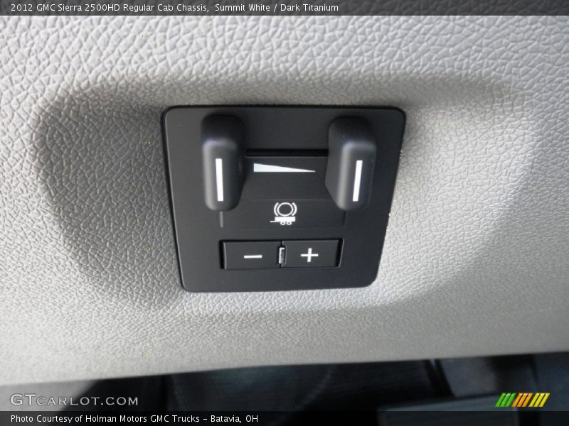 Summit White / Dark Titanium 2012 GMC Sierra 2500HD Regular Cab Chassis