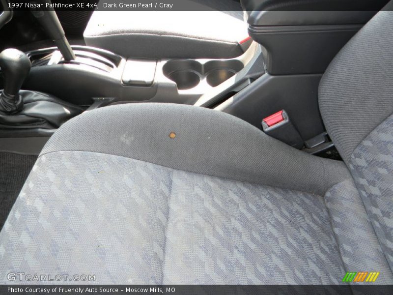Dark Green Pearl / Gray 1997 Nissan Pathfinder XE 4x4