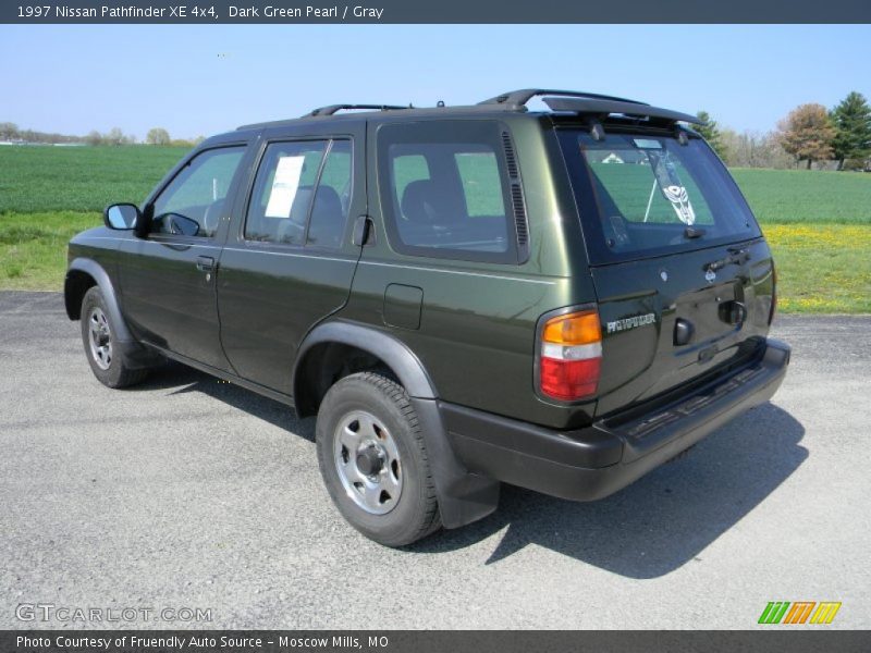 Dark Green Pearl / Gray 1997 Nissan Pathfinder XE 4x4