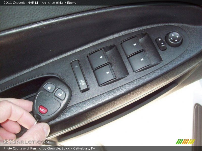 Arctic Ice White / Ebony 2011 Chevrolet HHR LT