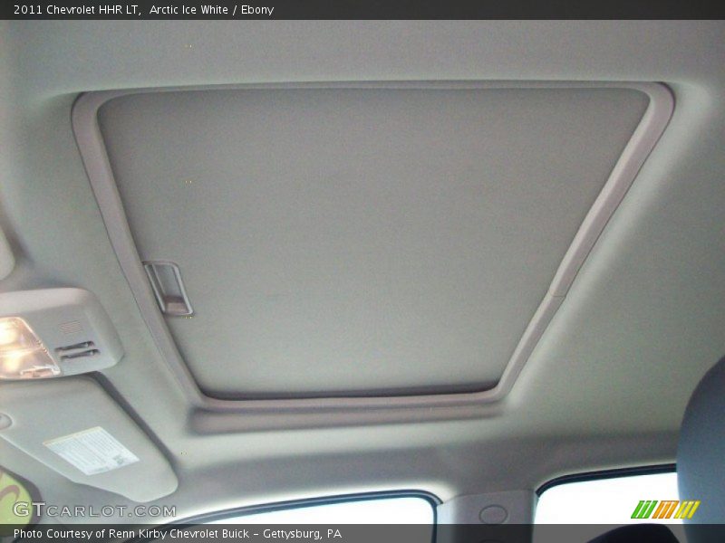 Arctic Ice White / Ebony 2011 Chevrolet HHR LT