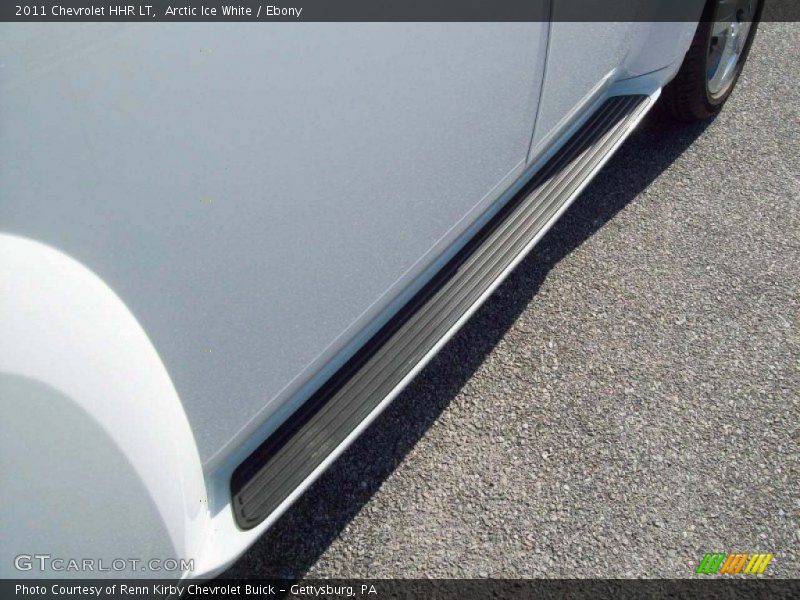 Arctic Ice White / Ebony 2011 Chevrolet HHR LT