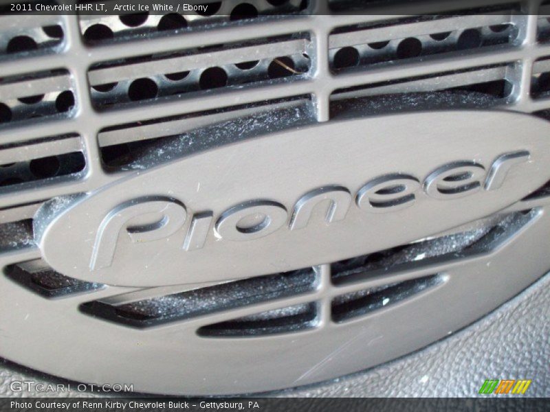 Arctic Ice White / Ebony 2011 Chevrolet HHR LT