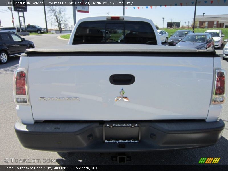 Arctic White / Slate Gray 2006 Mitsubishi Raider DuroCross Double Cab 4x4