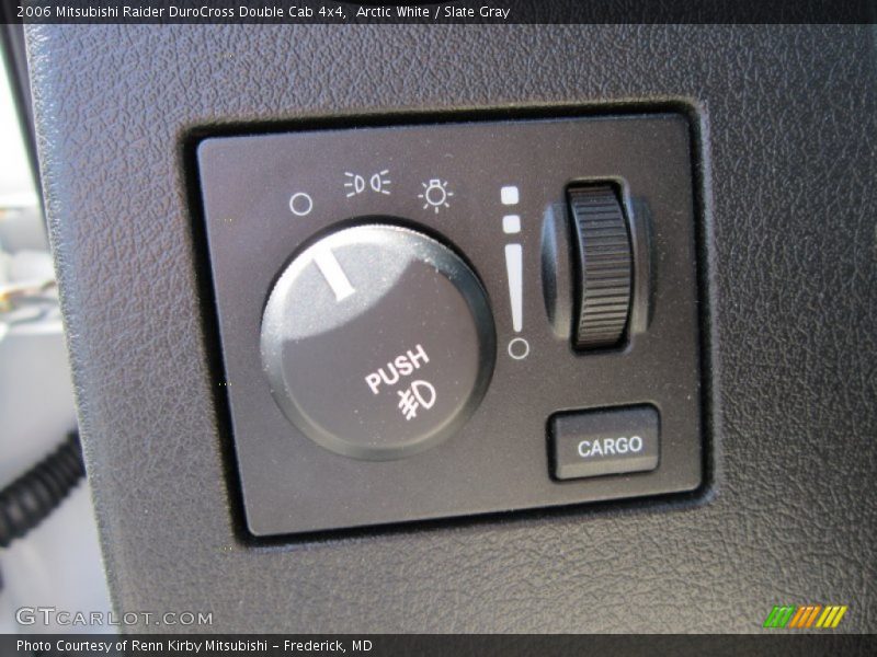 Arctic White / Slate Gray 2006 Mitsubishi Raider DuroCross Double Cab 4x4
