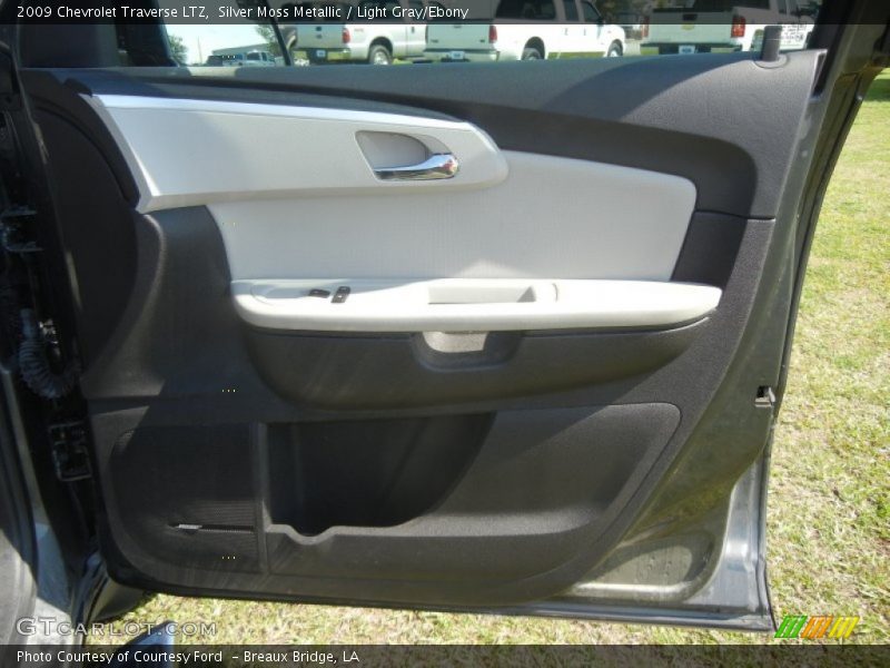 Silver Moss Metallic / Light Gray/Ebony 2009 Chevrolet Traverse LTZ