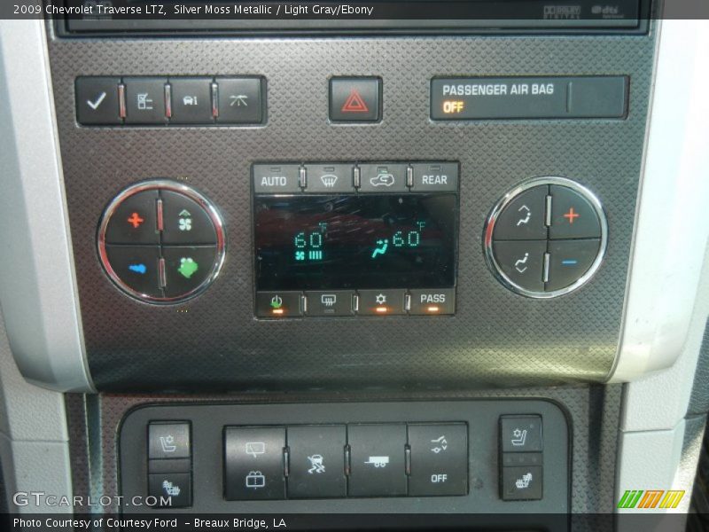 Silver Moss Metallic / Light Gray/Ebony 2009 Chevrolet Traverse LTZ