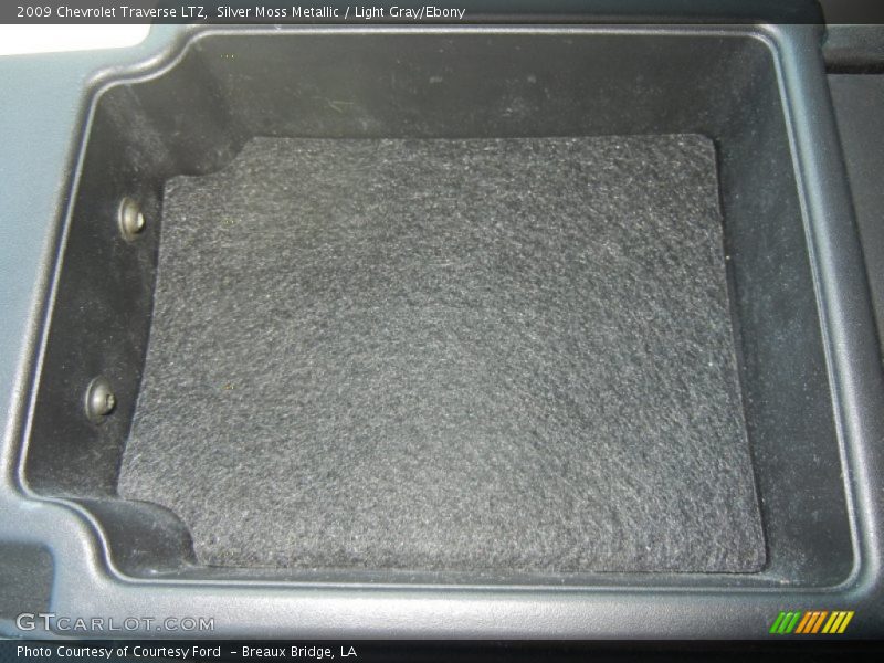 Silver Moss Metallic / Light Gray/Ebony 2009 Chevrolet Traverse LTZ