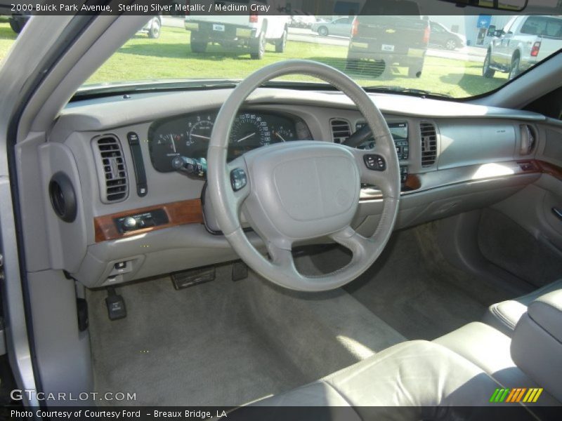 Sterling Silver Metallic / Medium Gray 2000 Buick Park Avenue