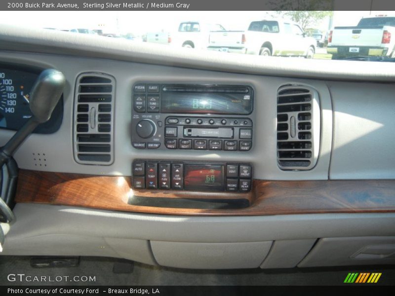 Sterling Silver Metallic / Medium Gray 2000 Buick Park Avenue