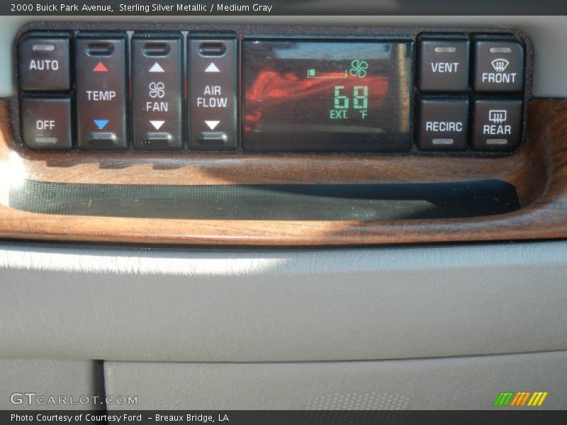 Sterling Silver Metallic / Medium Gray 2000 Buick Park Avenue