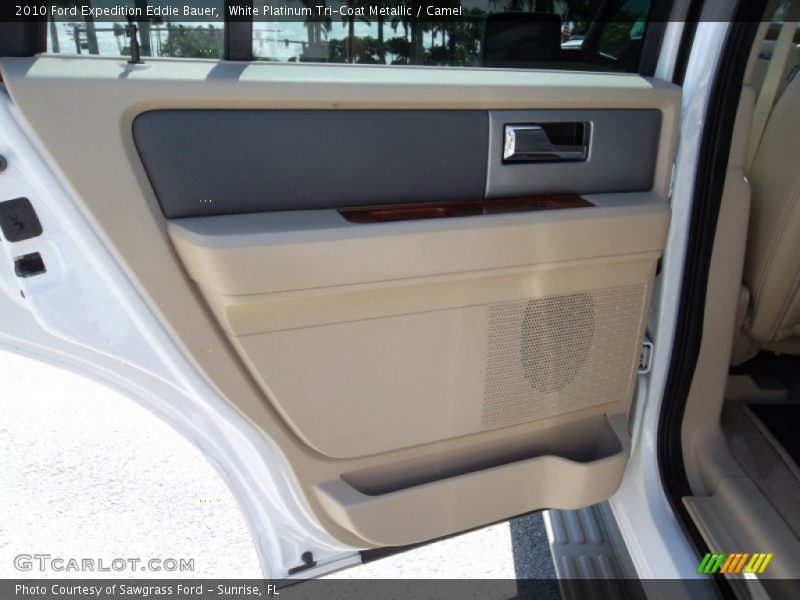 White Platinum Tri-Coat Metallic / Camel 2010 Ford Expedition Eddie Bauer