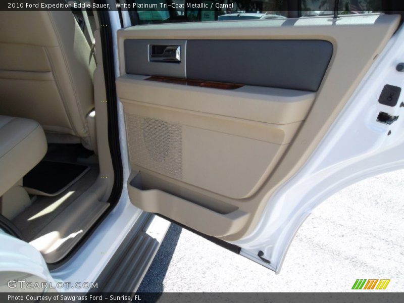 White Platinum Tri-Coat Metallic / Camel 2010 Ford Expedition Eddie Bauer