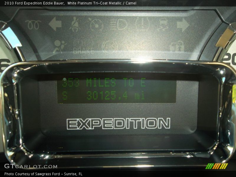 White Platinum Tri-Coat Metallic / Camel 2010 Ford Expedition Eddie Bauer