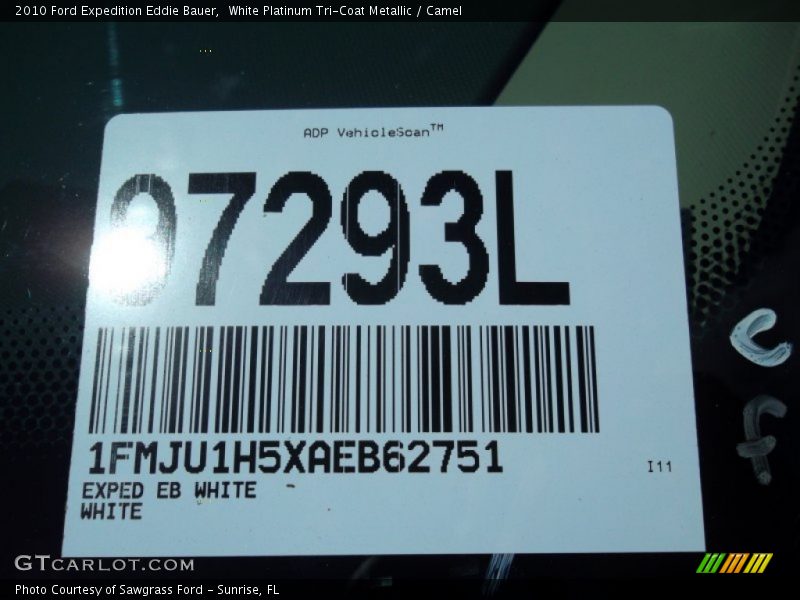 White Platinum Tri-Coat Metallic / Camel 2010 Ford Expedition Eddie Bauer