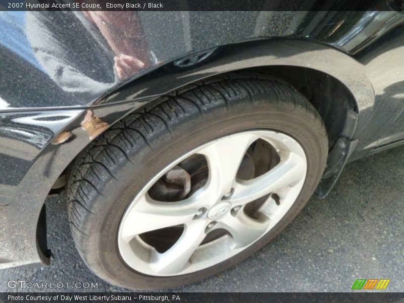 Ebony Black / Black 2007 Hyundai Accent SE Coupe