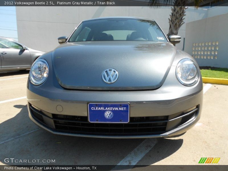 Platinum Gray Metallic / Titan Black 2012 Volkswagen Beetle 2.5L