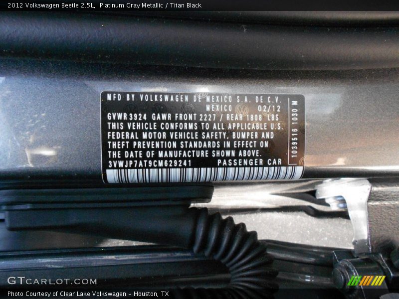Platinum Gray Metallic / Titan Black 2012 Volkswagen Beetle 2.5L