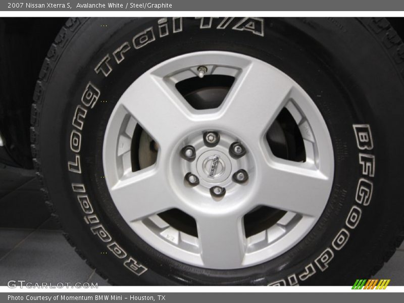 Avalanche White / Steel/Graphite 2007 Nissan Xterra S
