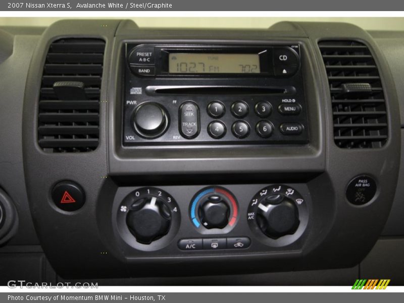 Avalanche White / Steel/Graphite 2007 Nissan Xterra S