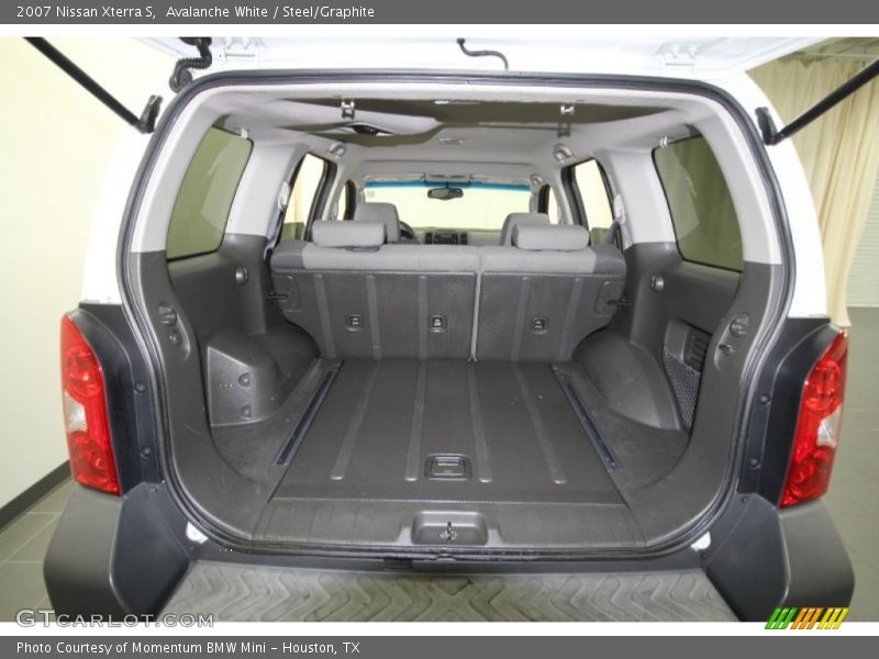 Avalanche White / Steel/Graphite 2007 Nissan Xterra S