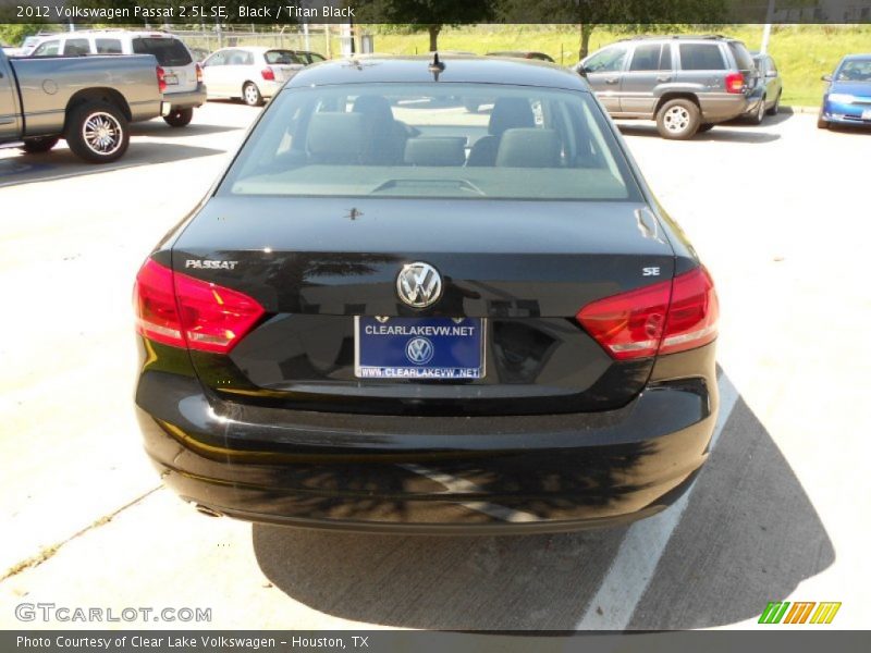 Black / Titan Black 2012 Volkswagen Passat 2.5L SE