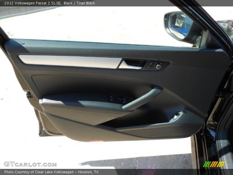 Black / Titan Black 2012 Volkswagen Passat 2.5L SE