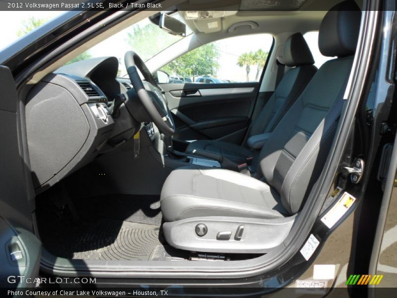 Black / Titan Black 2012 Volkswagen Passat 2.5L SE