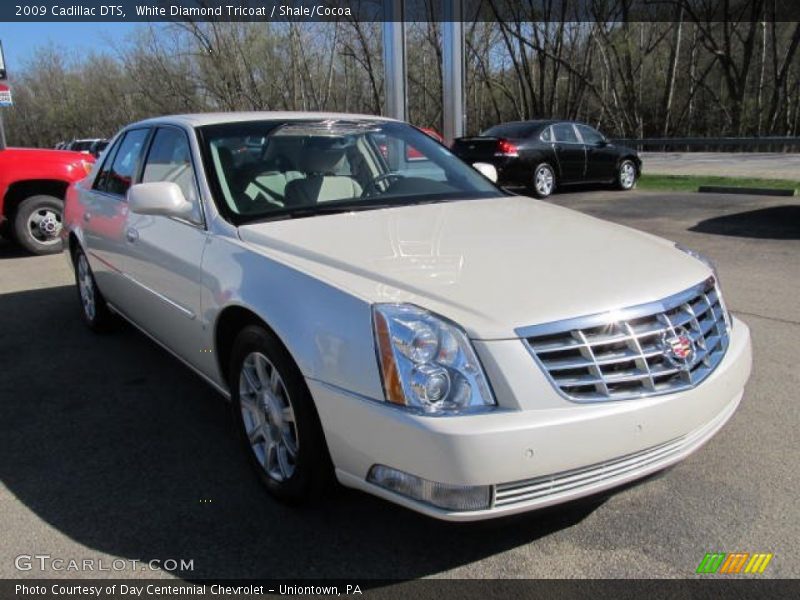 White Diamond Tricoat / Shale/Cocoa 2009 Cadillac DTS