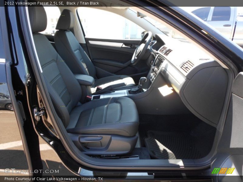 Black / Titan Black 2012 Volkswagen Passat 2.5L SE