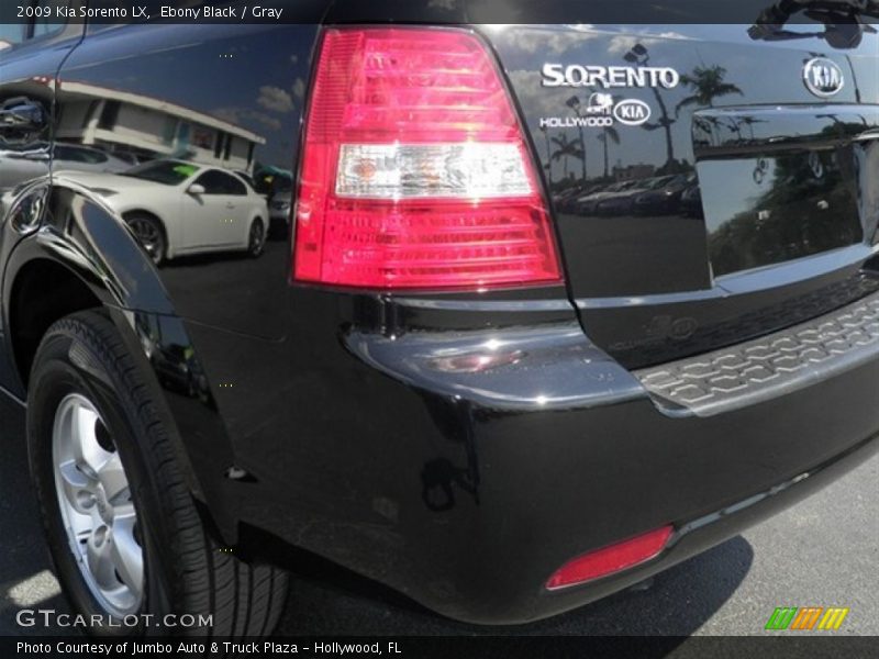Ebony Black / Gray 2009 Kia Sorento LX