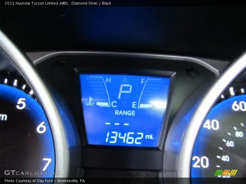 Diamond Silver / Black 2011 Hyundai Tucson Limited AWD