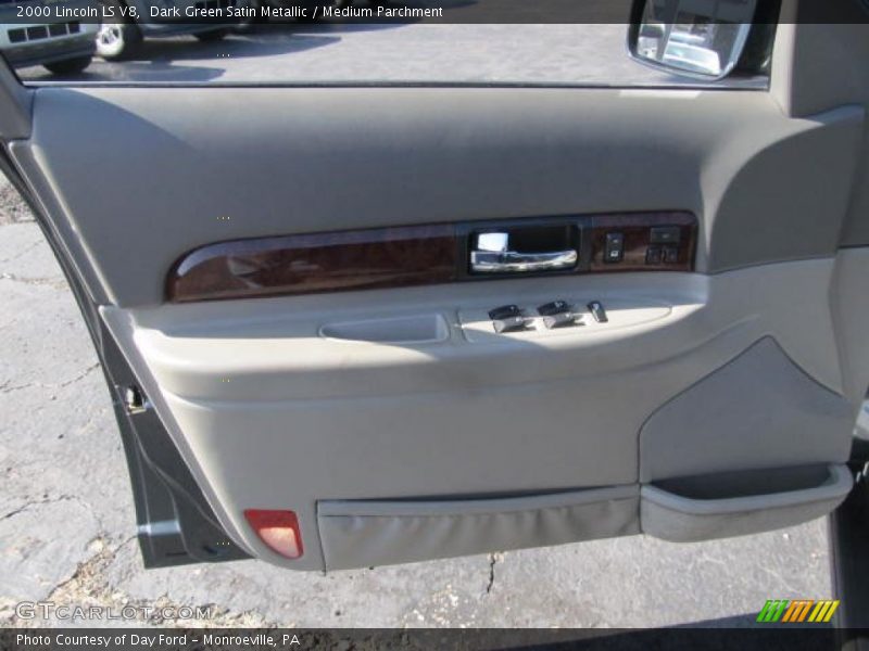 Dark Green Satin Metallic / Medium Parchment 2000 Lincoln LS V8