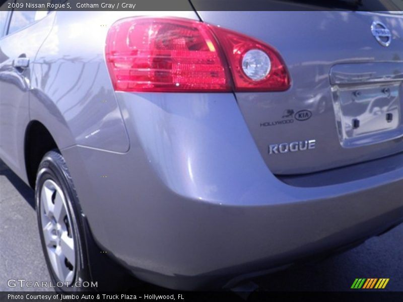 Gotham Gray / Gray 2009 Nissan Rogue S