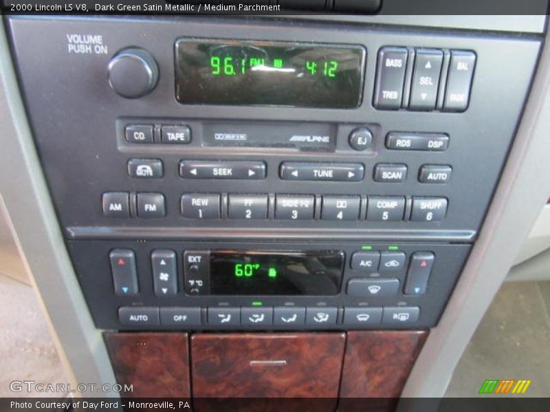 Dark Green Satin Metallic / Medium Parchment 2000 Lincoln LS V8
