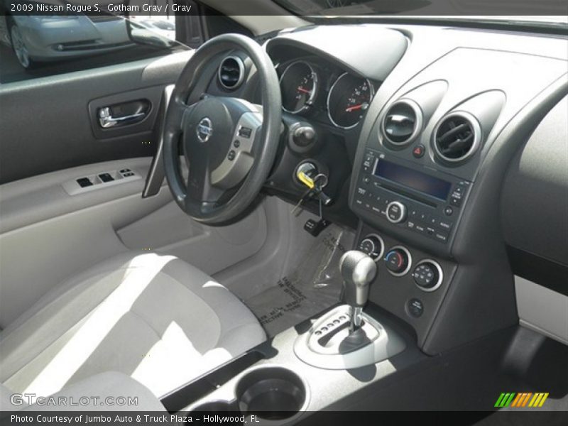 Gotham Gray / Gray 2009 Nissan Rogue S