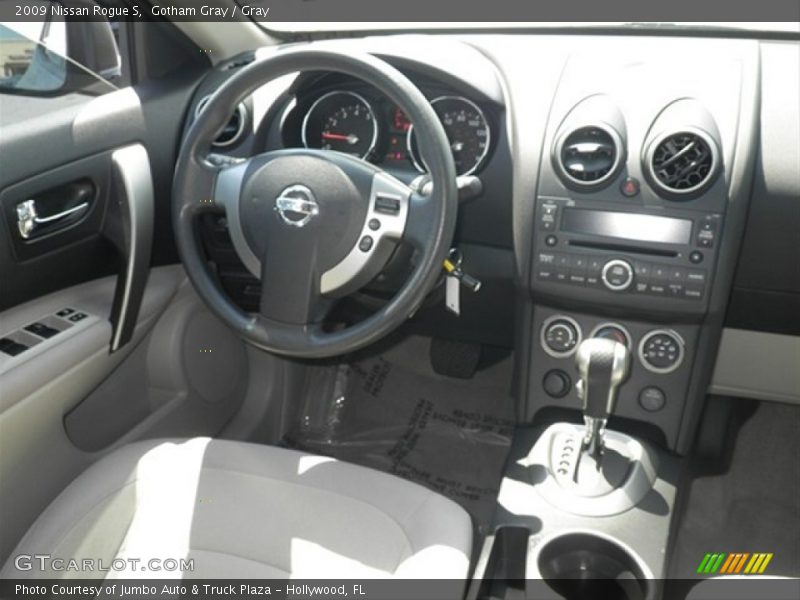 Gotham Gray / Gray 2009 Nissan Rogue S