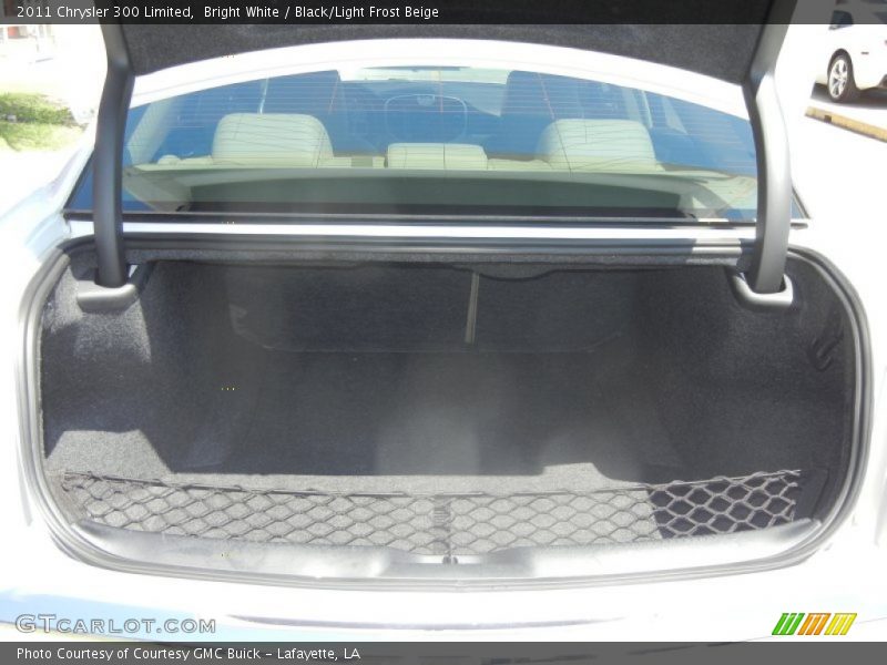 Bright White / Black/Light Frost Beige 2011 Chrysler 300 Limited