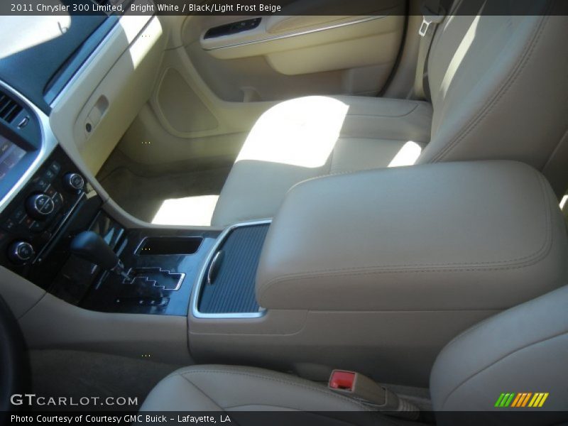 Bright White / Black/Light Frost Beige 2011 Chrysler 300 Limited