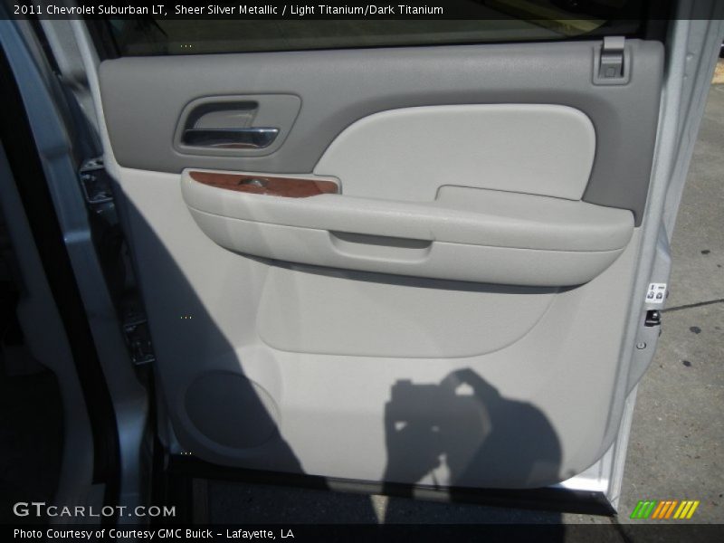 Sheer Silver Metallic / Light Titanium/Dark Titanium 2011 Chevrolet Suburban LT