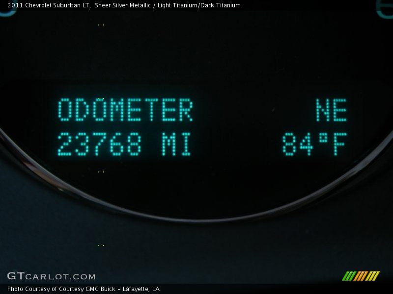 Sheer Silver Metallic / Light Titanium/Dark Titanium 2011 Chevrolet Suburban LT