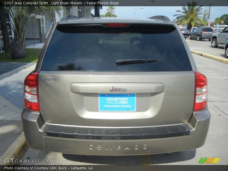Light Khaki Metallic / Pastel Pebble Beige 2007 Jeep Compass Sport