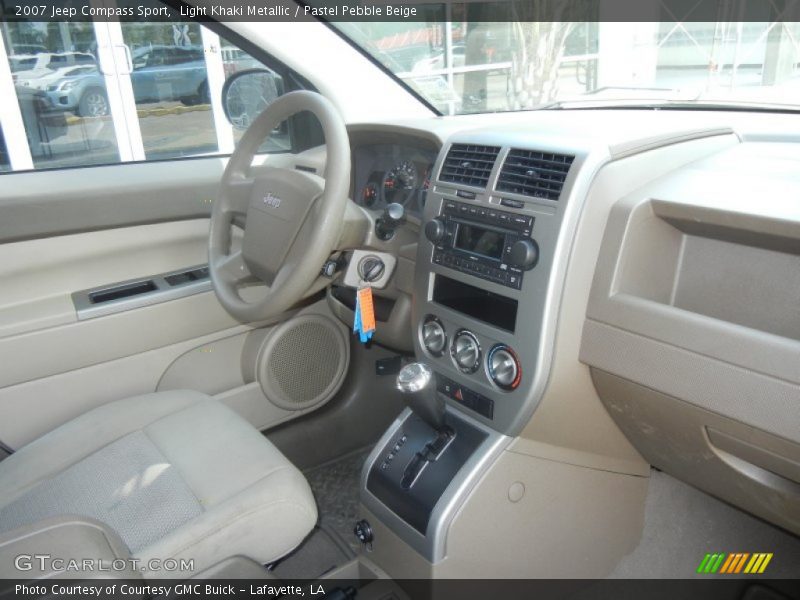Light Khaki Metallic / Pastel Pebble Beige 2007 Jeep Compass Sport