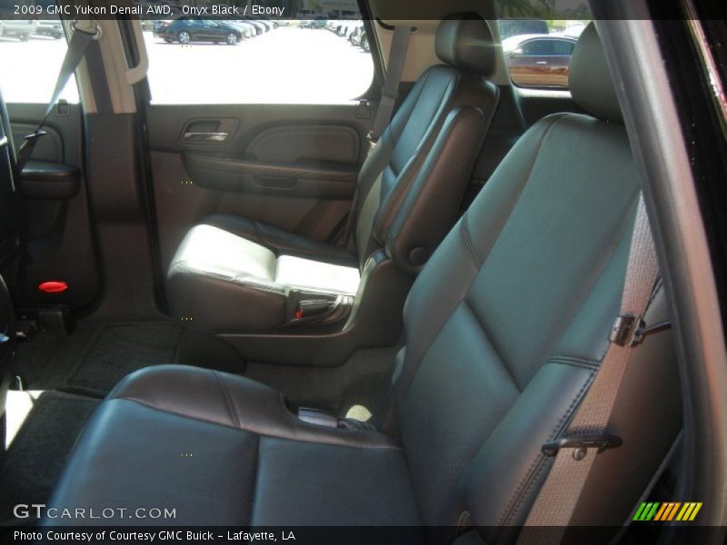 Onyx Black / Ebony 2009 GMC Yukon Denali AWD