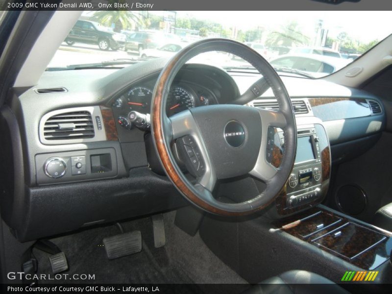Onyx Black / Ebony 2009 GMC Yukon Denali AWD