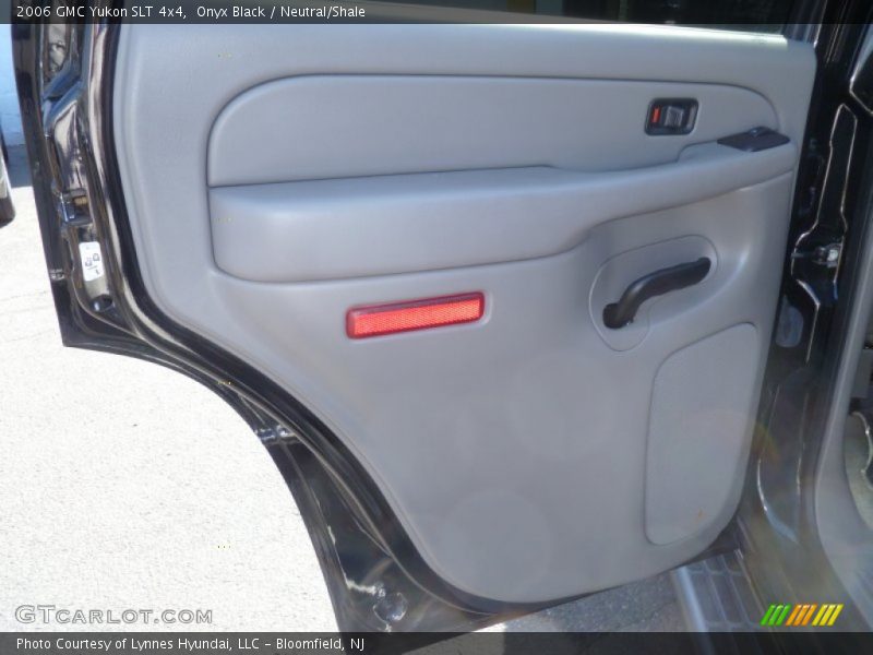 Onyx Black / Neutral/Shale 2006 GMC Yukon SLT 4x4