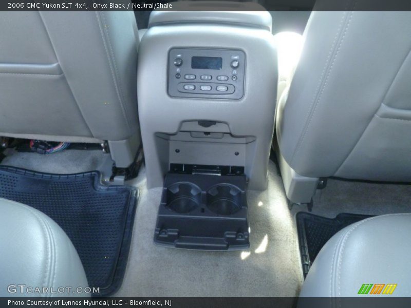 Onyx Black / Neutral/Shale 2006 GMC Yukon SLT 4x4