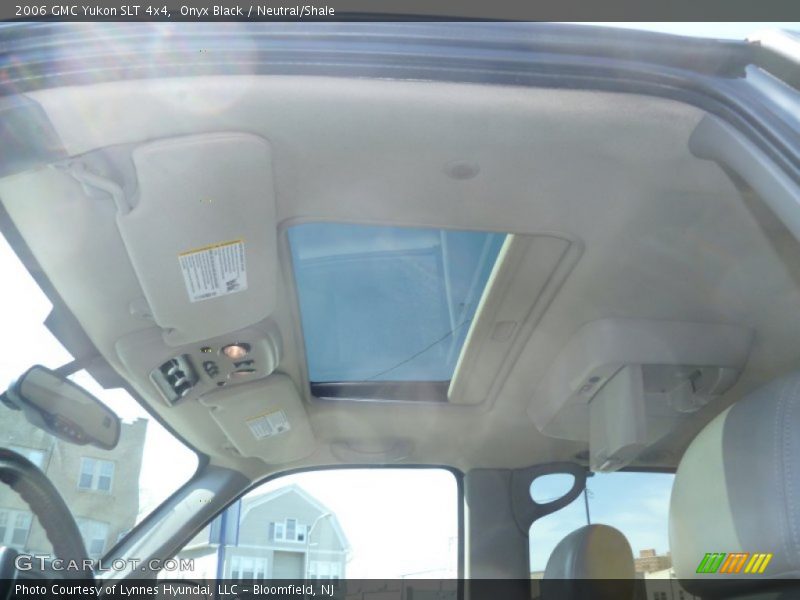 Onyx Black / Neutral/Shale 2006 GMC Yukon SLT 4x4